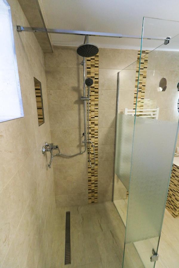 סיביו Nikas Apartment מראה חיצוני תמונה