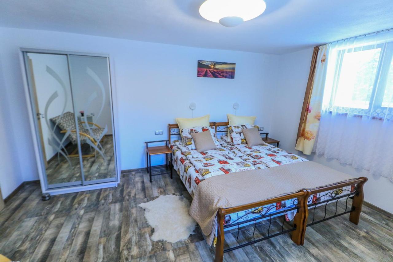 סיביו Nikas Apartment מראה חיצוני תמונה